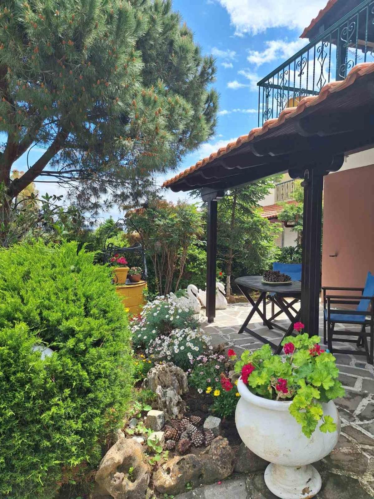 Villa Roadhouse, Nilie Hospitality Mgmt Flogita Exterior foto